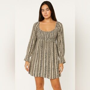 Heyson Chic Striped Long Sleeve Dress in Black and Cream. Size 1X.
